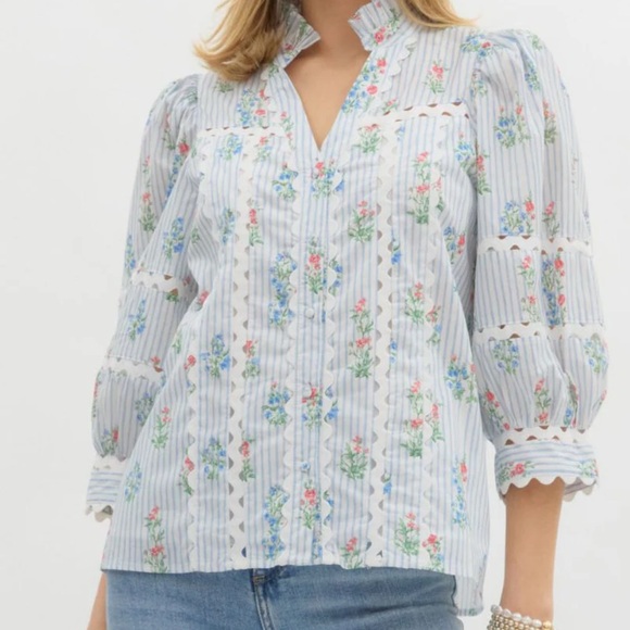 entro Tops - New Entro Women’s Size Small 100% Cotton Detailed Floral Striped V-Neck Top